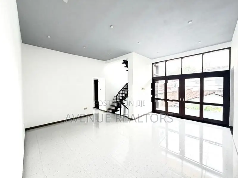 10 Perch Brand New 5BR House for Sale in Kaduwela (HS4721)