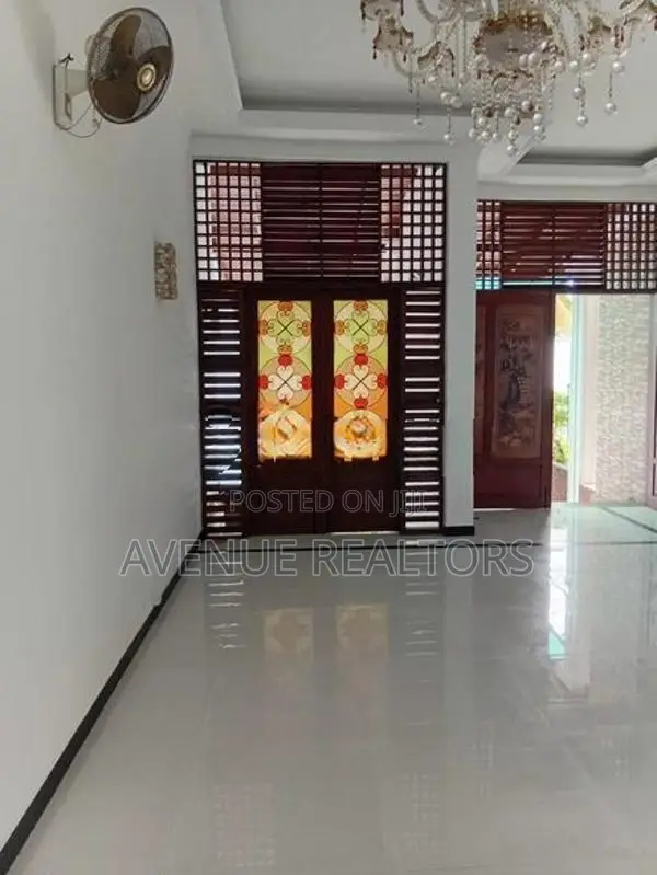 Brand New 4BR House for Sale in Battaramulla (HS4724)