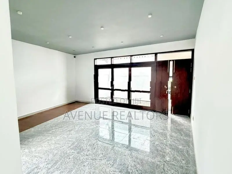 10 Perch Brand New 5BR House for Sale in Kaduwela (HS4721)
