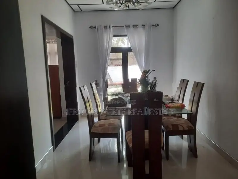 Modern House for Rent in Negombo Daluwakotuwa