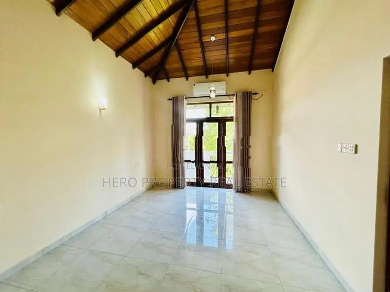 Super Luxury Quality House for Sale in Negombo