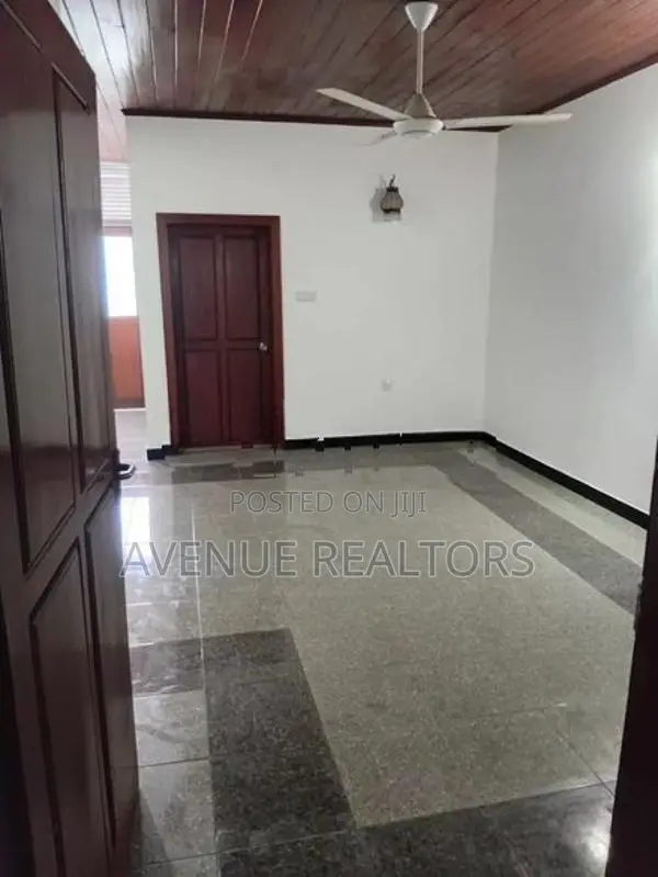 Brand New 4BR House for Sale in Battaramulla (HS4724)