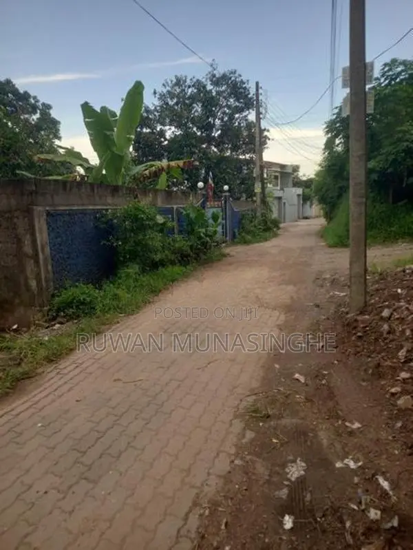 Residential Land Plots Sale in Battaramulla
