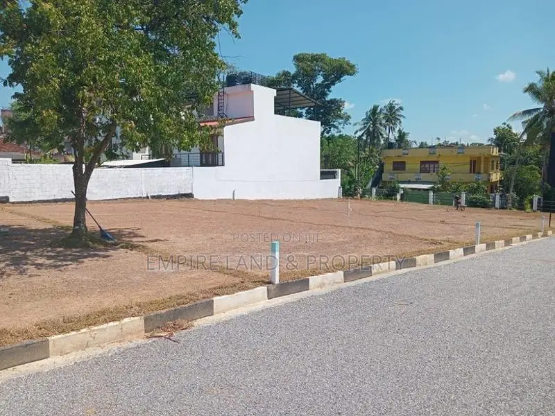 Walking Distance to 138/2 Road Kottawa Maththegoda