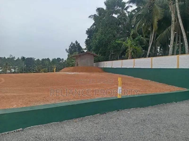 Super Land in Pitipana