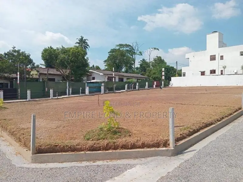 Homagama Galawilawatte Valuable land for sale Near Kottawa Highway