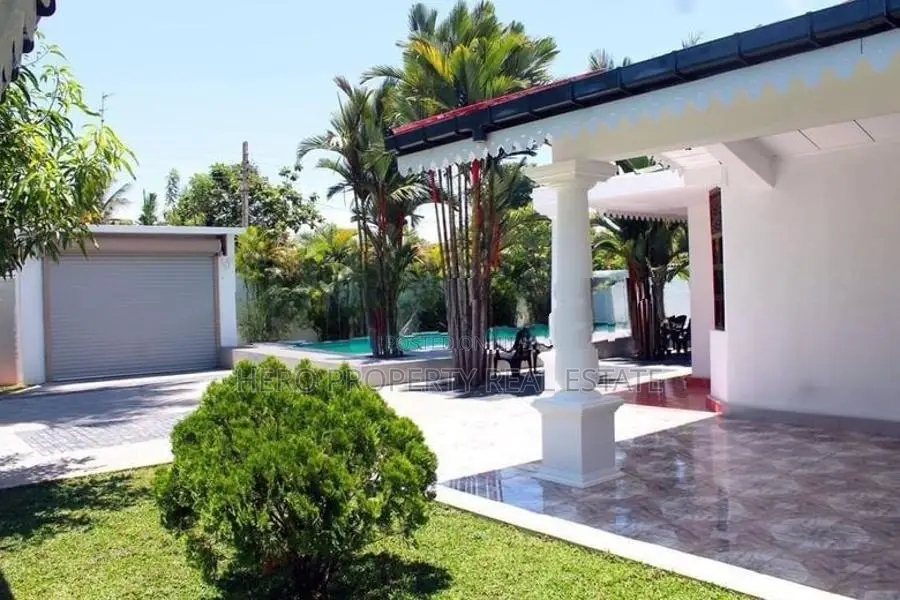 Stunning Fully Furnished Villa for Rent in Daluwakotuwa