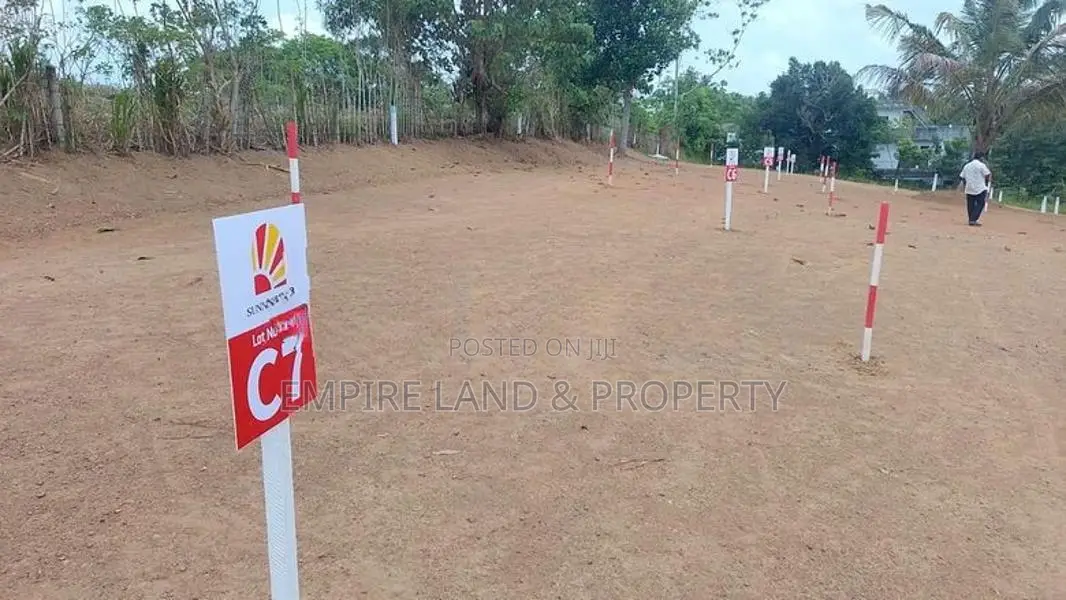 Walking distances to 120 road land for sale in Pogasowita