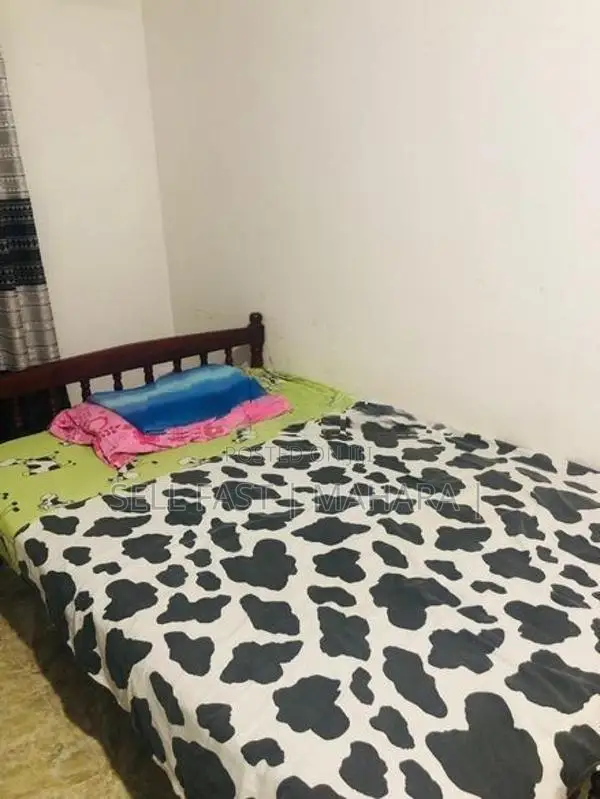 Room for rent in Kadawatha girls only