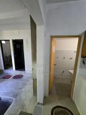 Rooms for Rent Male Only - Pilimathalawa