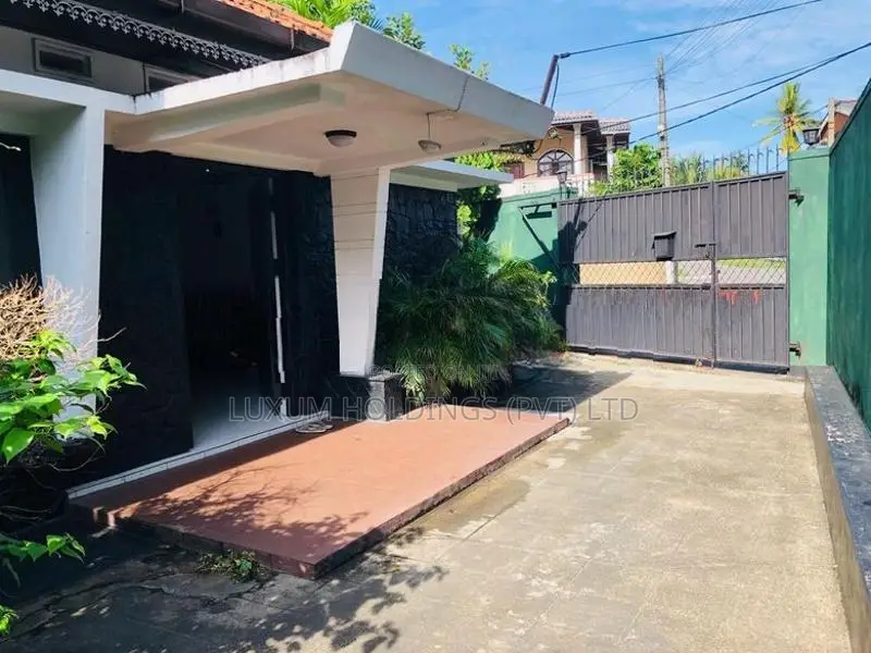 Land For Sale Off K Zone Katubadda Moratuwa [ 2261C ]