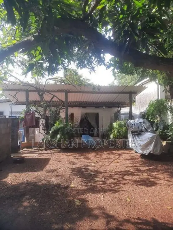Land For Sale In Dehiwala Aththidiya
