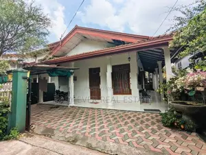 හංවැල්ල – ආටිගල ප්‍රදේශයෙන් අංගසම්පූර්ණ නිවසක්