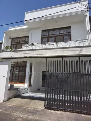 COLOMBO 05 : 4-AC-BR (10P) LUXURY HOUSE FOR RENT
