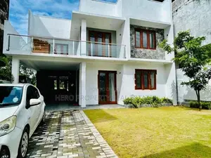 Elegant Stunning House for Sale in Athurugiriya