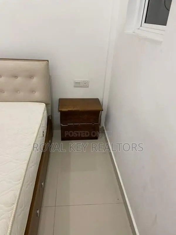 Colombo 10 02 Bedroom Furnished Apartment for Rent