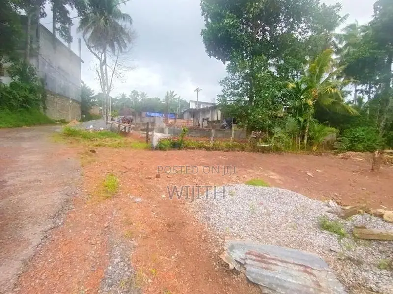 සුපරි ඉඩමි කෑබෑල්ලක් විකිනිමට කොටිටාව හොරන මාර්ගයේ පෙනමාර්ගයේ