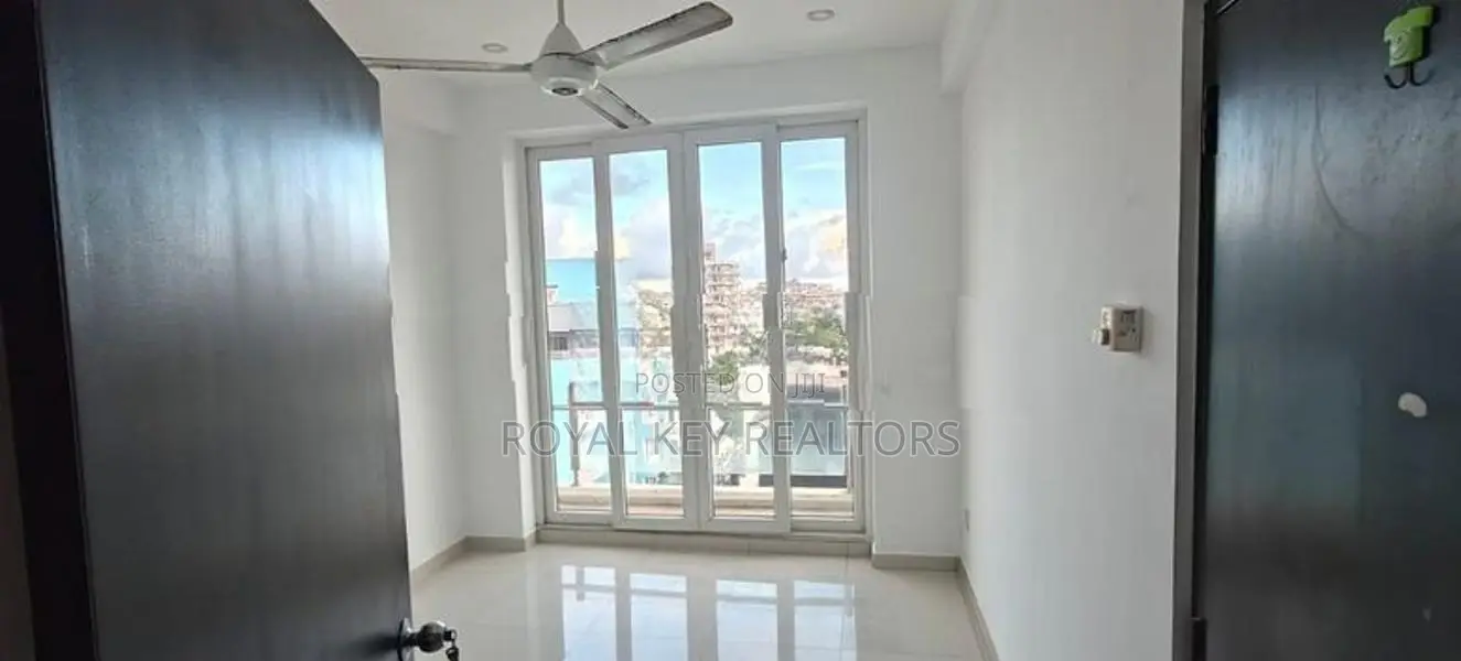 Towers– 04 Bedroom Unfurnished Apartment for Sale Colombo 06