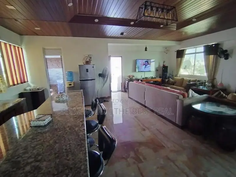 COLOMBO 05 : 3-AC-BR (1350 SQFT) FURNISHED LUXURY PENTHOUSE FOR RENT