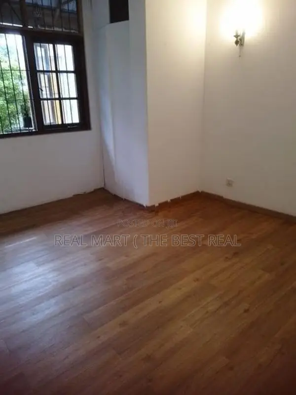 COLOMBO 05 : 4-AC-BR (10P) LUXURY HOUSE FOR RENT