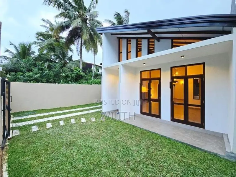 SUPAR BRAND NEW SINGLE HOUSE FOR SALE IN KAHATHUDUWA