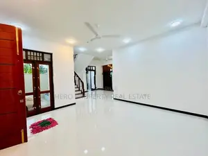Quality Elegant House for Sale in Piliyandala
