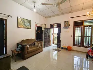 හංවැල්ල – ආටිගල ප්‍රදේශයෙන් අංගසම්පූර්ණ නිවසක්