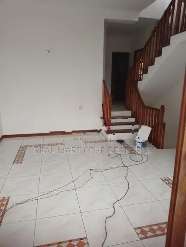 COLOMBO 05 : 4-AC-BR (10P) LUXURY HOUSE FOR RENT