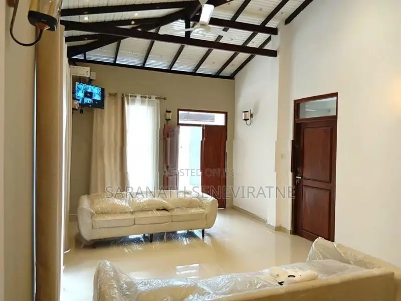 Luxury House With Pool - Semi Furnished Electronics SOLAR Ja-Ela