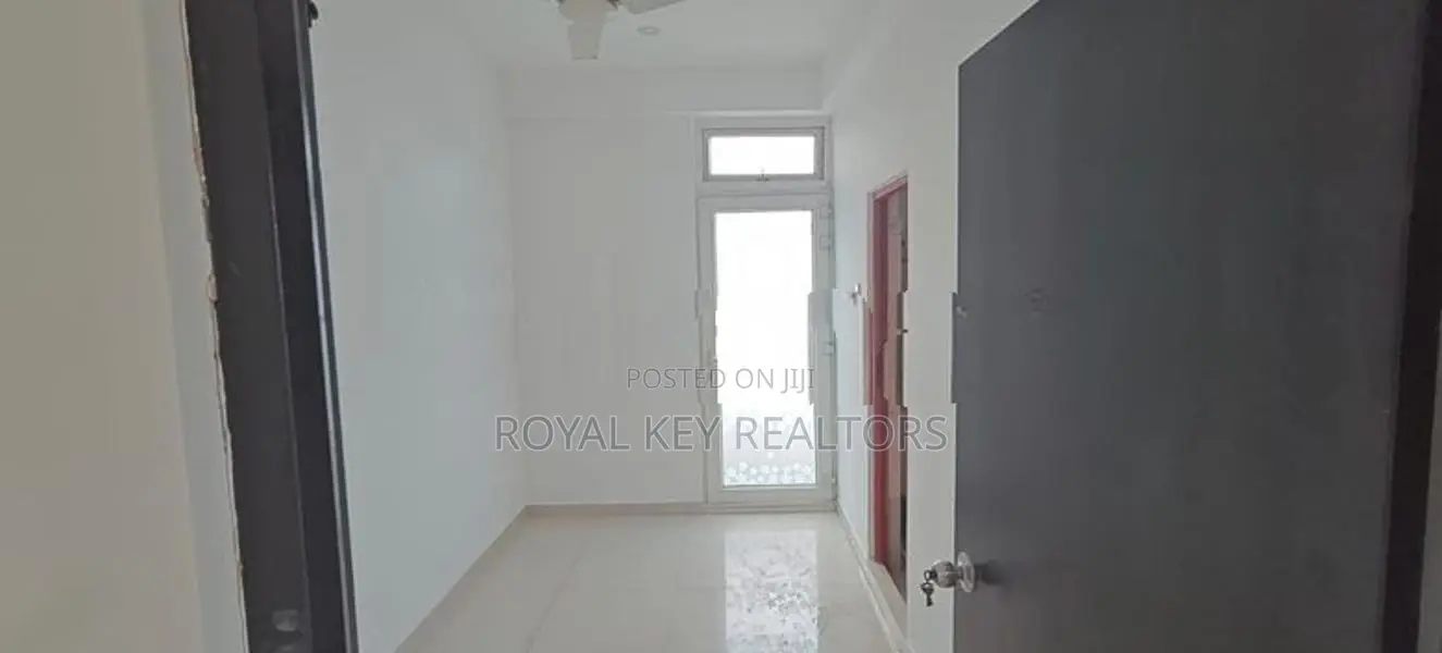 Towers– 04 Bedroom Unfurnished Apartment for Sale Colombo 06