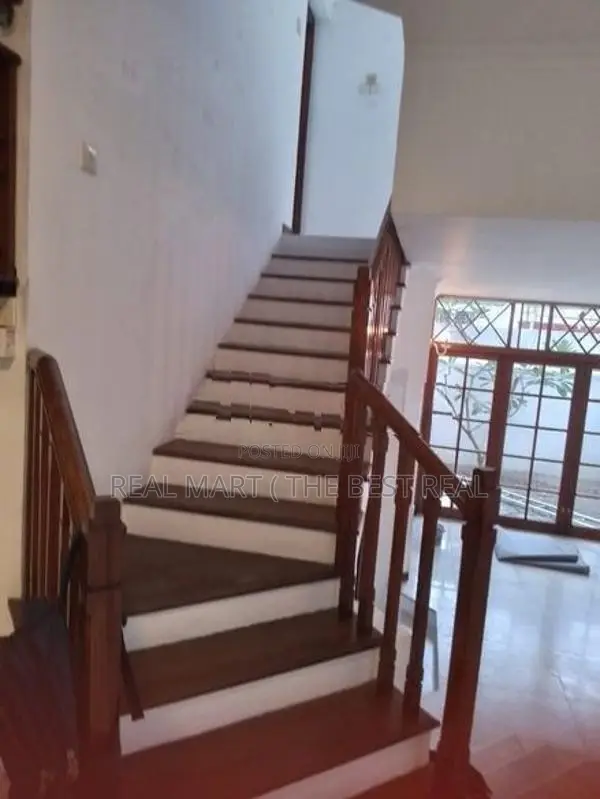 COLOMBO 05 : 4-AC-BR (10P) LUXURY HOUSE FOR RENT