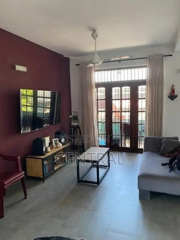 11 Bedroom House + 2 Apartments for Sale – Wattala (C7-9117)