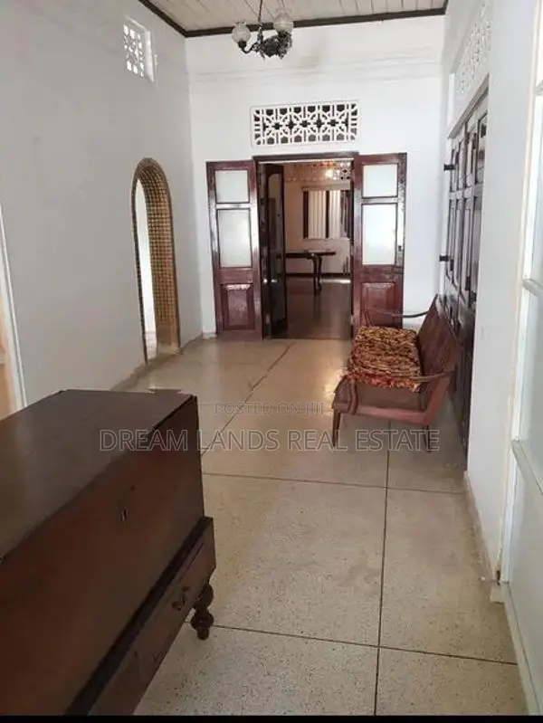 HOUSE FOR RENT IN MOUNT LAVINIA (SP1253)