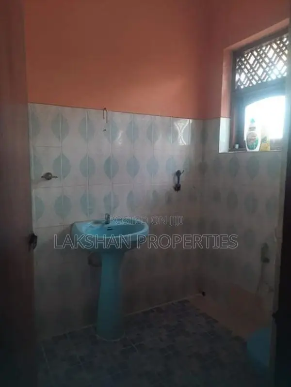 First Floor House For Rent In Boralesgamuwa Lake Road