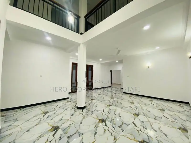 HAS205 - Luxury Elegant House for Sale in Piliyandala