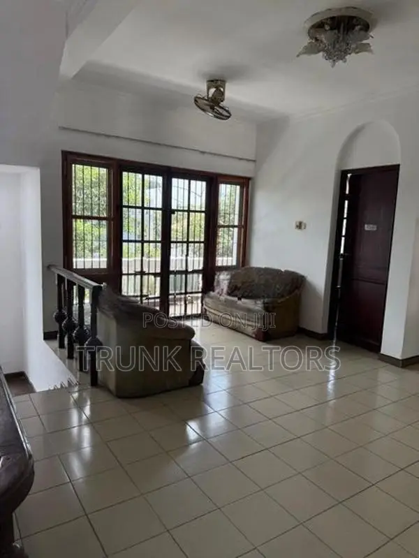 Wattala 07BR House For Rent (NK11414)