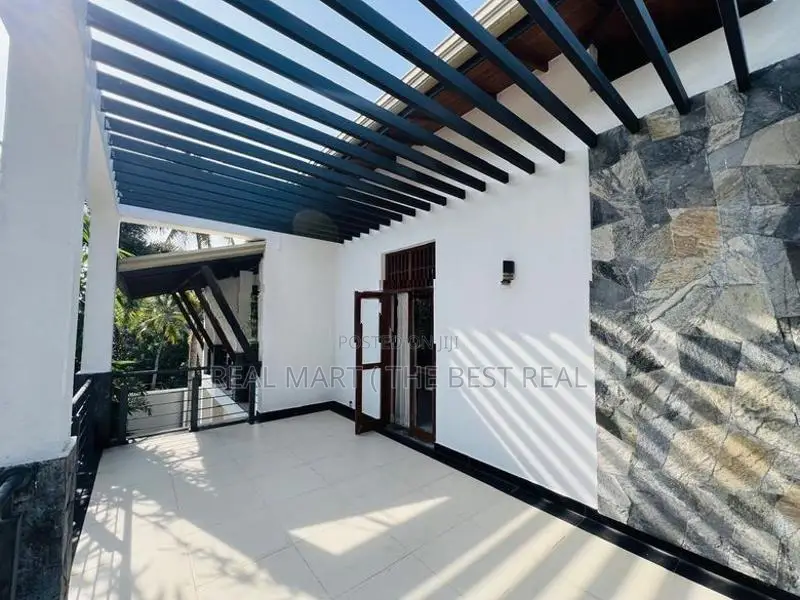 KAHATHUDUWA : 4-AC-BR (17.5P) LUXURY HOUSE FOR SALE