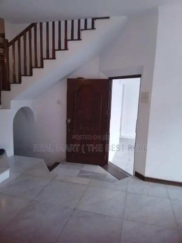 COLOMBO 05 : 4-AC-BR (10P) LUXURY HOUSE FOR RENT