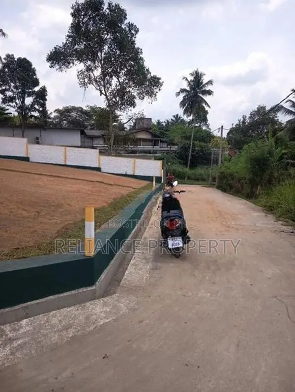 Prefect Location Land in Homagama