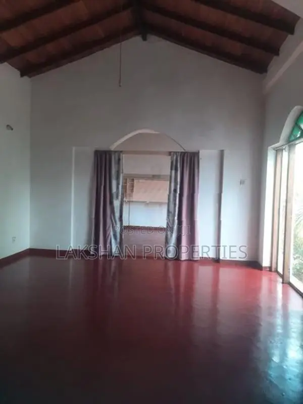 First Floor House For Rent In Boralesgamuwa Lake Road