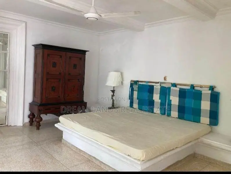 3BED HOUSE FOR RENT IN COLOMBO 05 WITH FURNITURE (SP1248)