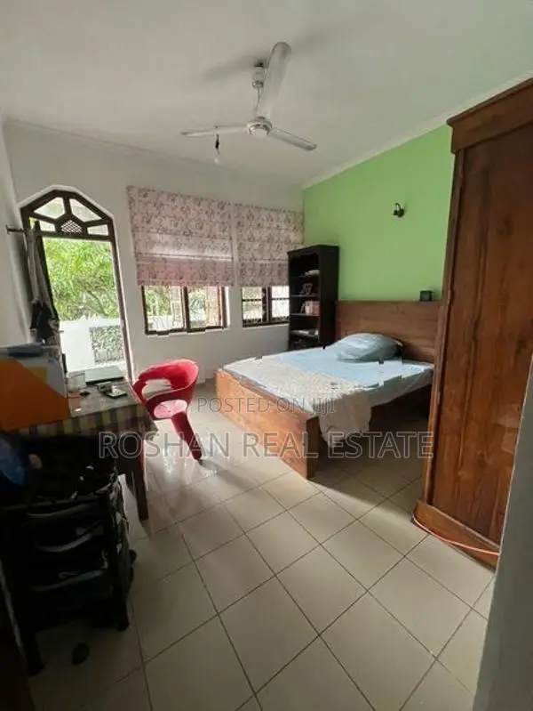 SPACIOUS 2 STORIED HOUSE FOR RENT WELLAWATTA COLOMBO 6 AB2699
