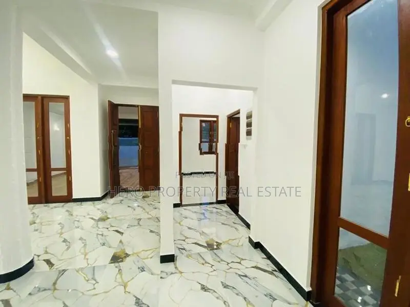 HAS205 - Luxury Elegant House for Sale in Piliyandala