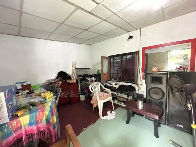 Land With House For Almost Perch Value - Battaramulla Talahena Jaya Mw