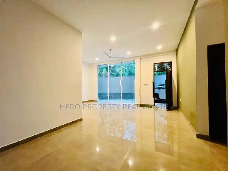 Luxury House for Rent in Athurugiriya