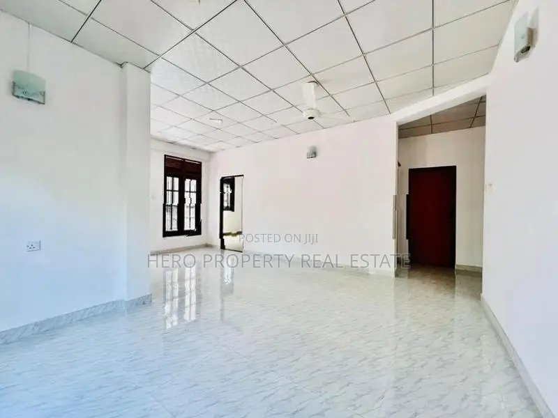 Luxury Two Unit Houses for Sale in Athurugiriya
