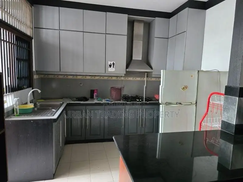 Fully Furnished 8-BEDROOM VILLA FOR RENT - KALUBOWILA, DEHIWALA