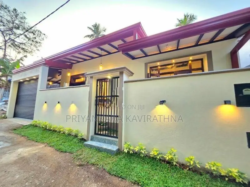 Brand New Mordern Single Storied House in Diyagama