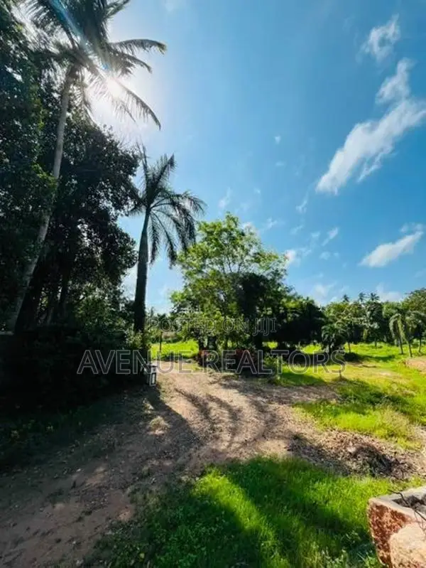 5 Acre Land for Sale in Wennappuwa (LA4747)