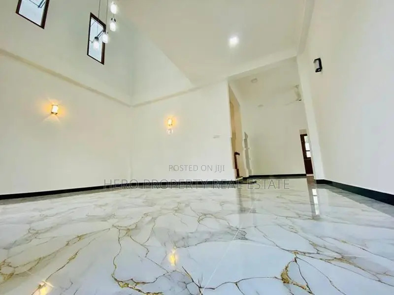 HAS203 - Luxury House for Sale in Piliyandala